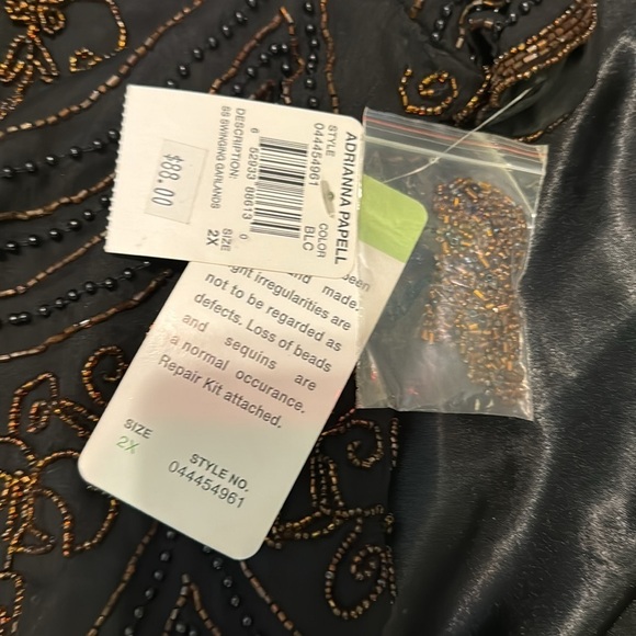 Papell Boutique Gorgeous Black and Gold Beaded Evening Top Scalloped Bottom NWT - Picture 7 of 10
